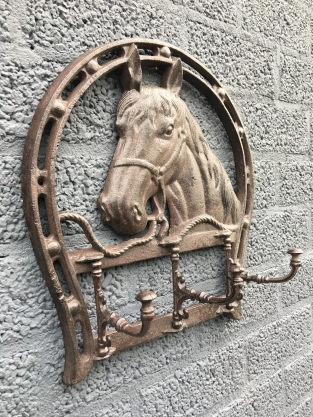 Wall coat rack horse cast iron, 3 hooks, beautiful!!